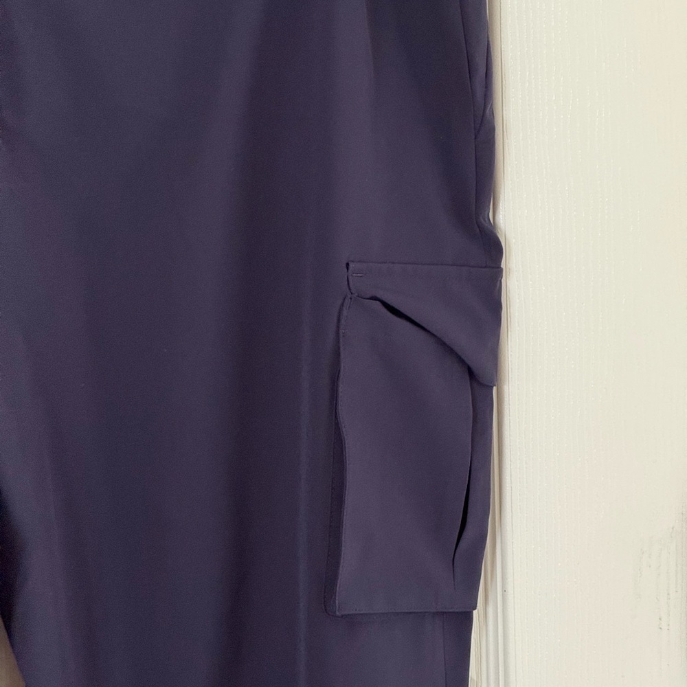 Zenergy by Chico's Dark Blue Cargo Pants (Chico’s size 4) - Picture 5 of 8